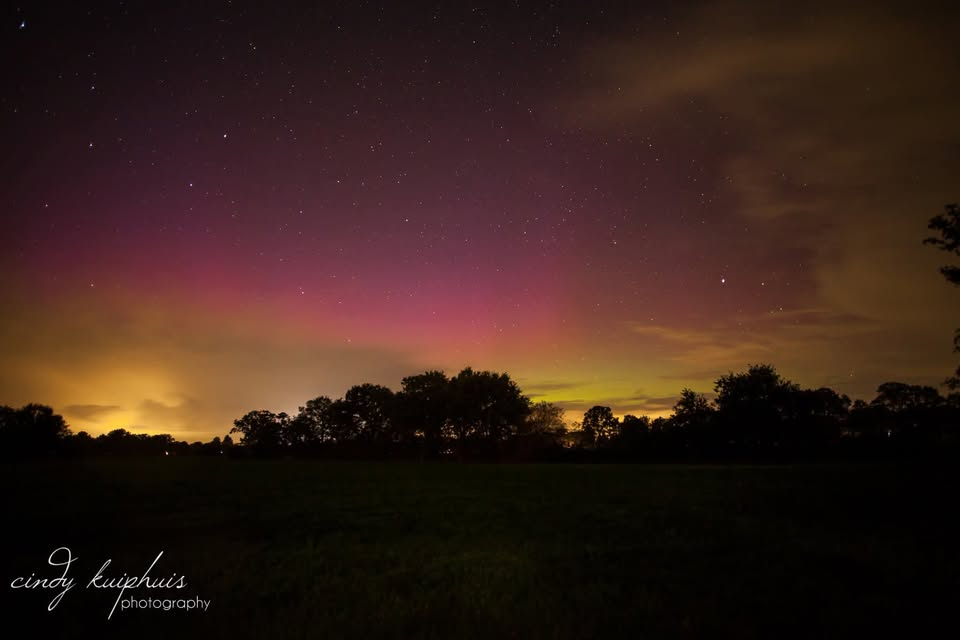Noorderlicht tussen de buien door, weerfoto door Cindy Kuiphuis